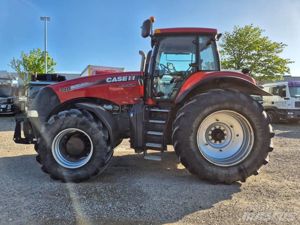 CASE IH Magnum 340 Tractors
