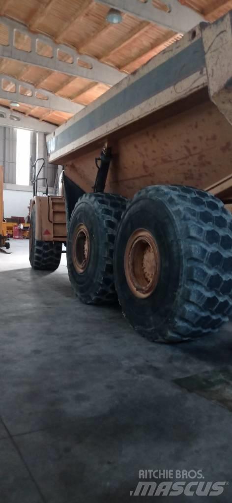 CAT 740 Articulated Haulers