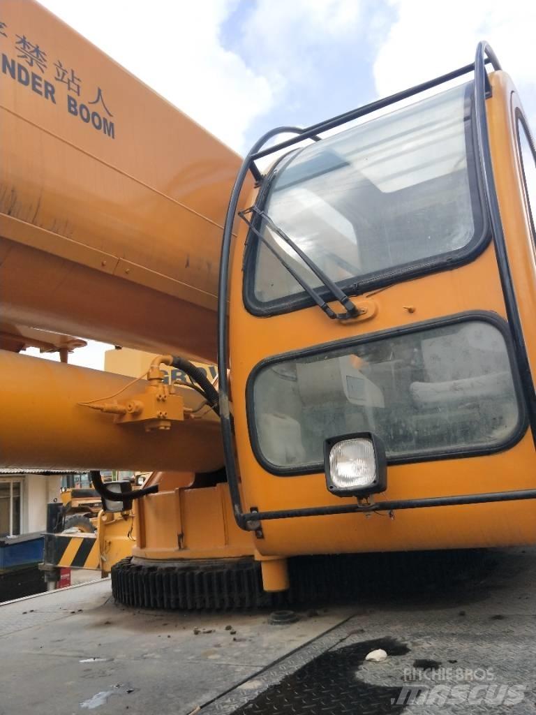 XCMG QY70T All terrain cranes