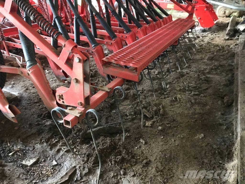 Kuhn BS 300 Drills