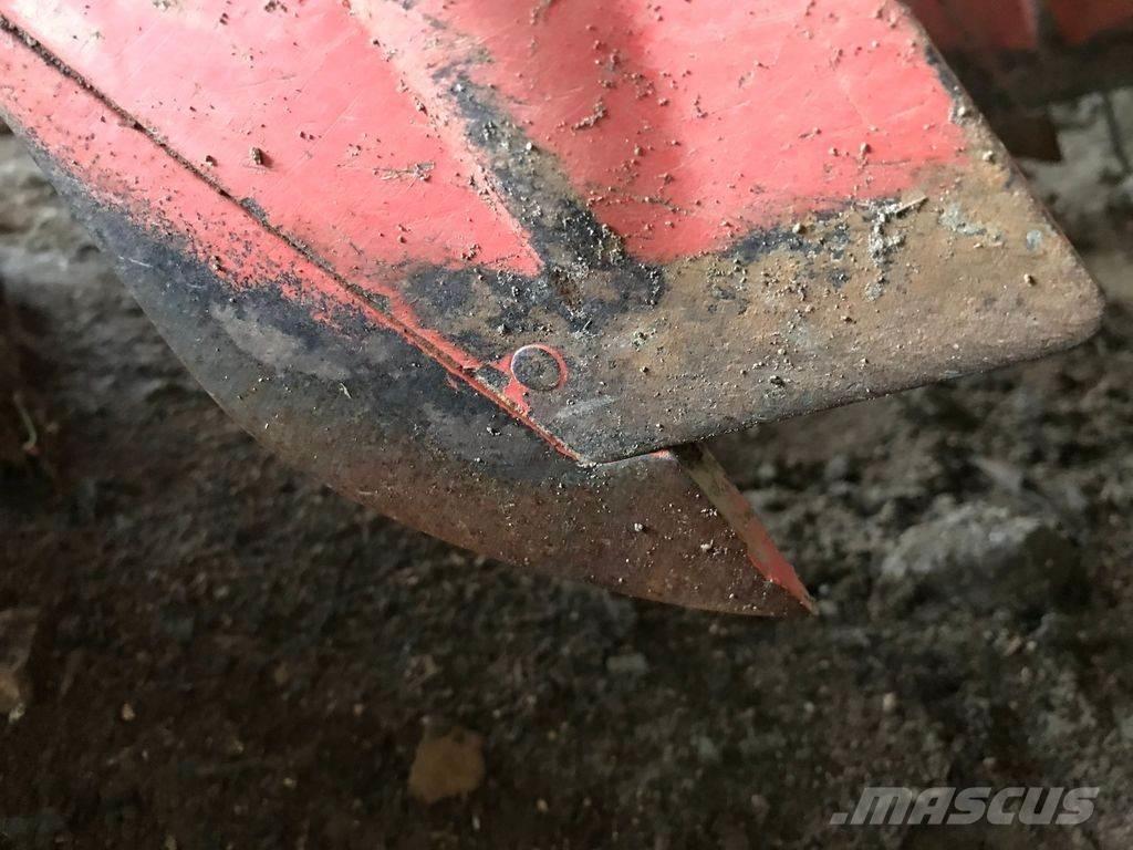 Kuhn BS 300 Drills