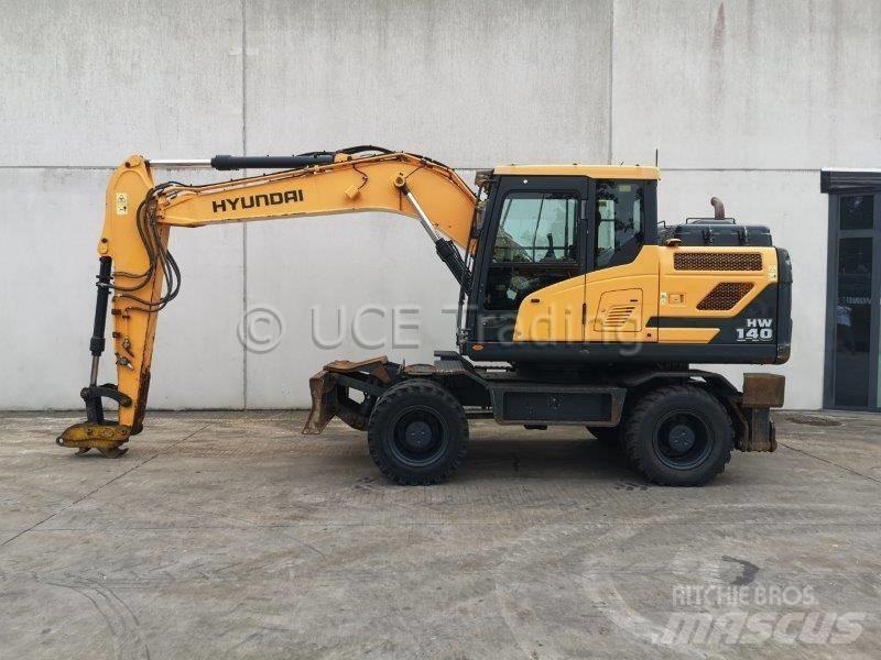 Hyundai HW140 Wheeled excavators