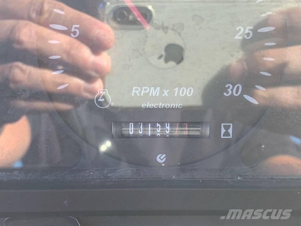 New Holland LM 5040 Telehandlers