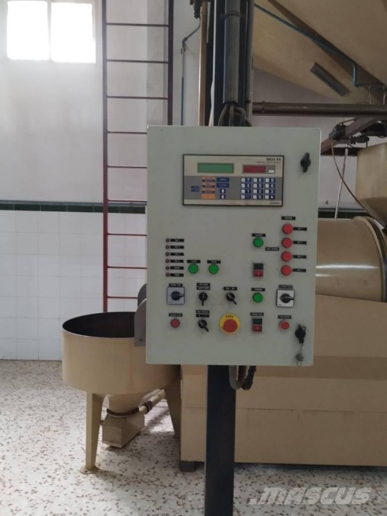  TECAIRE SILOS Farm machinery