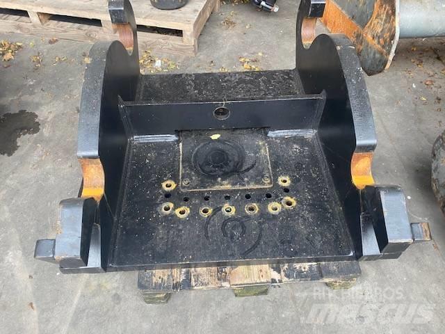 CAT CW70 kopplaat Grapples