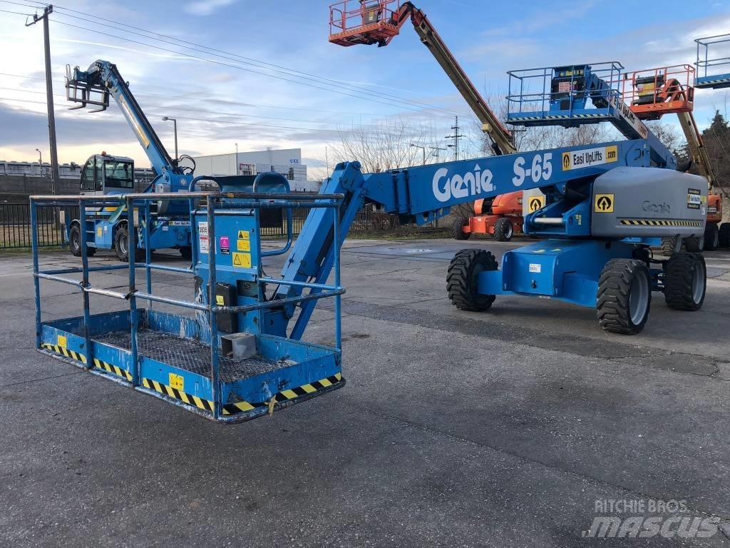 Genie S65 Articulated boom lifts