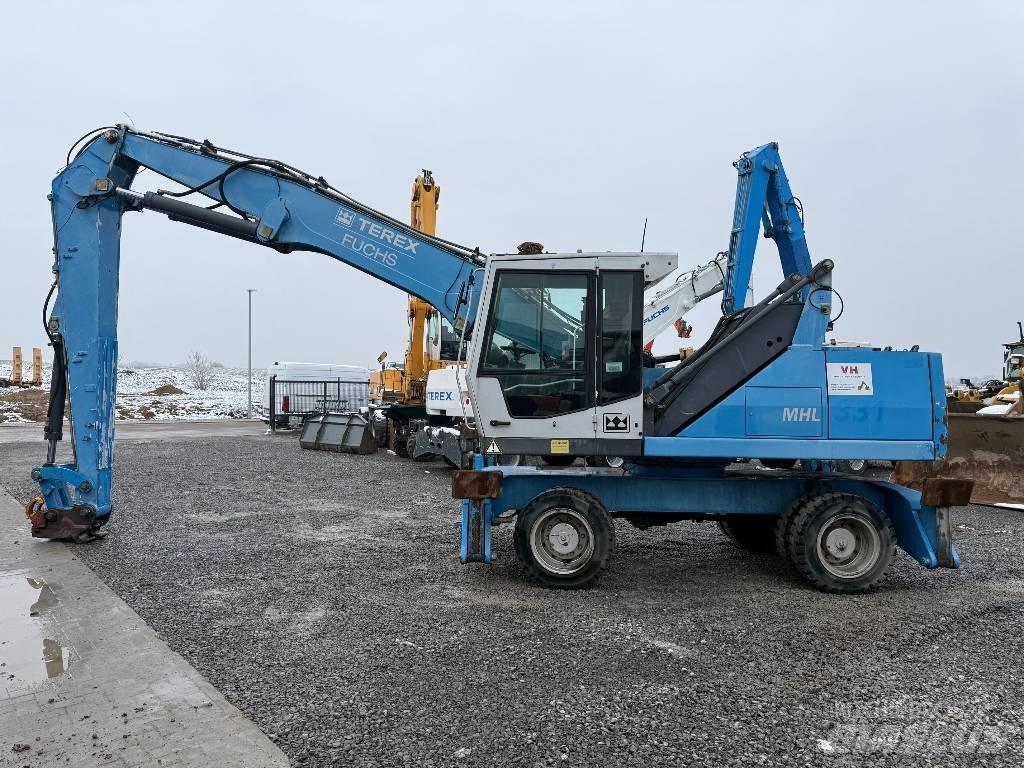 Fuchs MHL 331 Waste / industry handlers