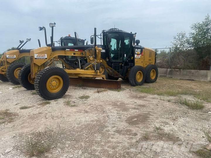 CAT 140 M 2 Graders