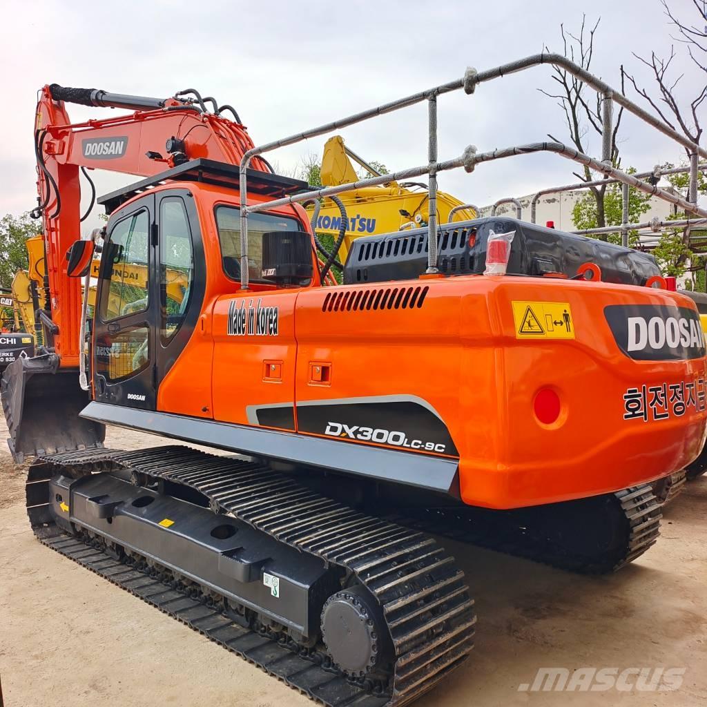 Doosan DX 225 LC Crawler excavators