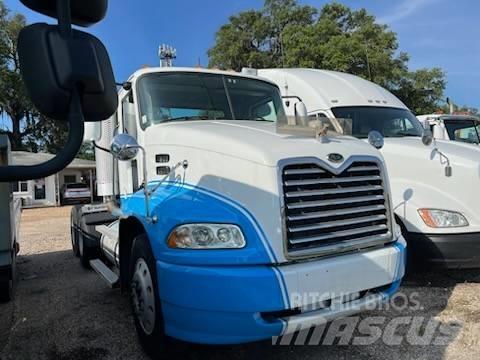 Mack CXN613 Prime Movers