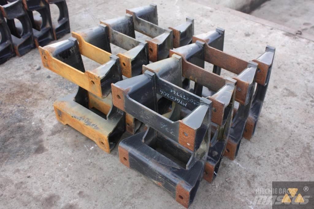CAT Trackguards Chassis and suspension