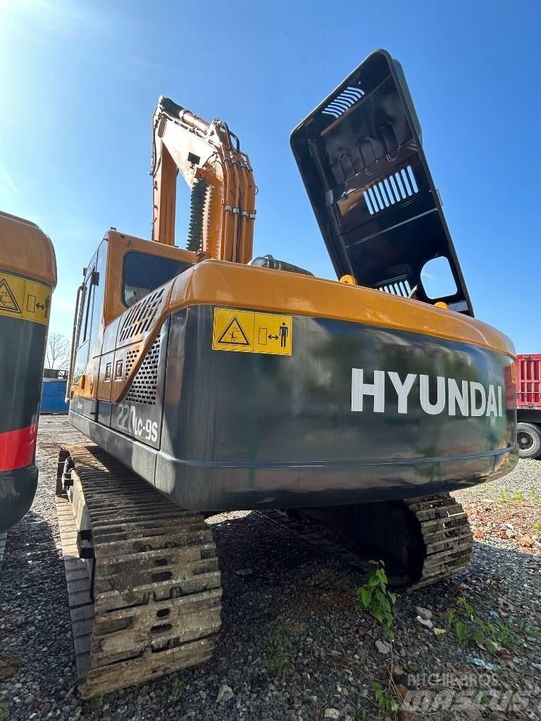 Hyundai 220LC-9S Crawler excavators