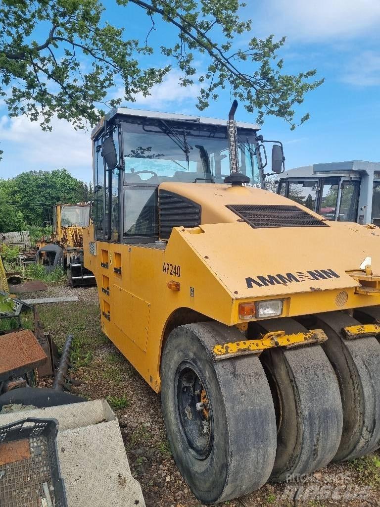 Ammann AP 240 Pneumatic tired rollers