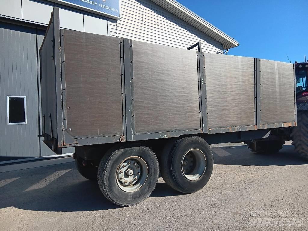  15 Tipper trucks