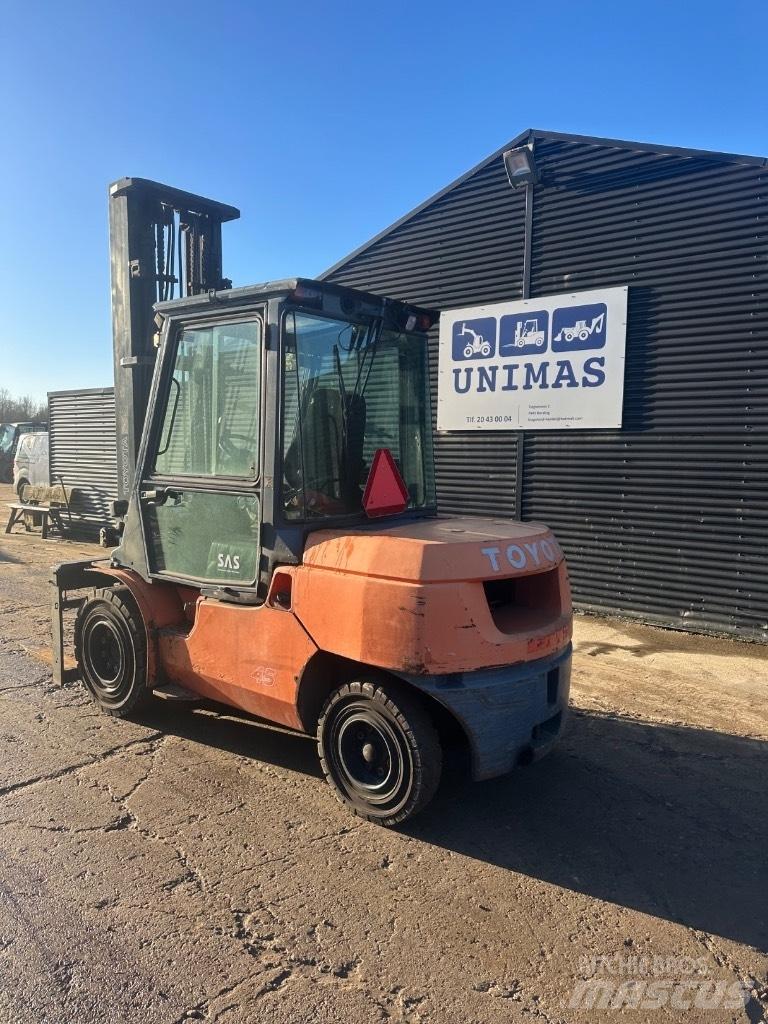 Toyota FD45 Diesel trucks