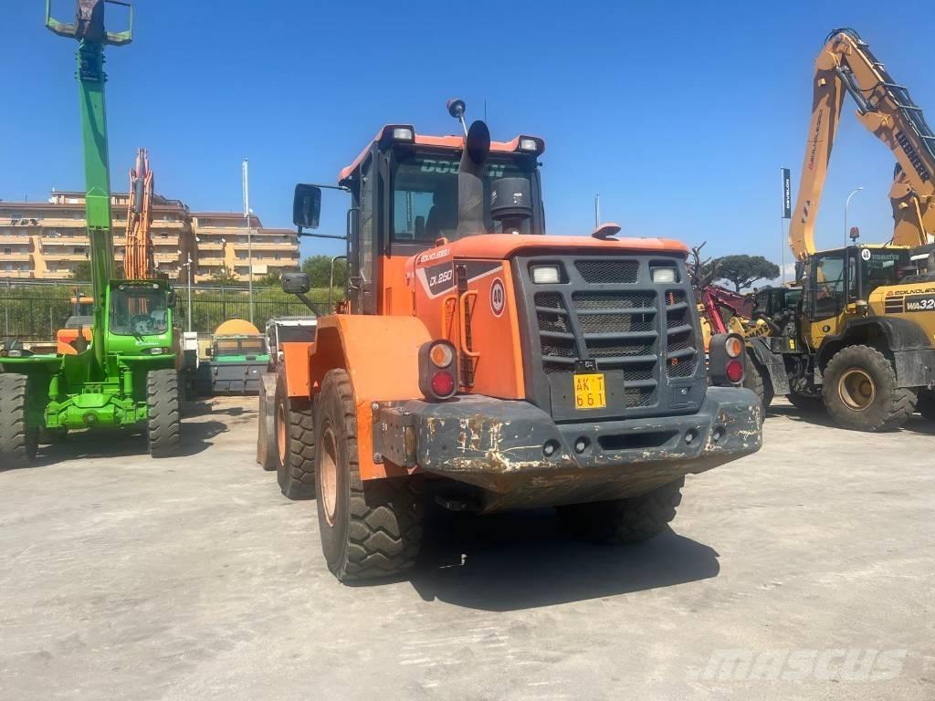 Doosan DL 250 Wheel loaders