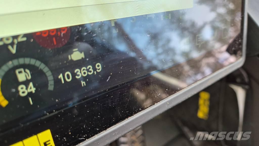 Ponsse SCORPION 8W Harvesters