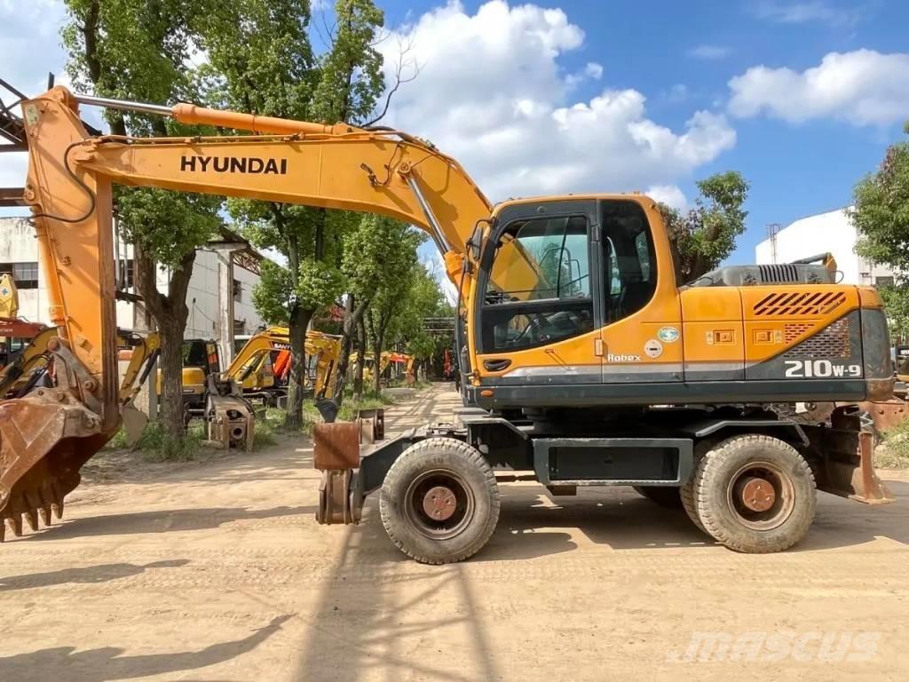 Hyundai R210W-9 Wheeled excavators