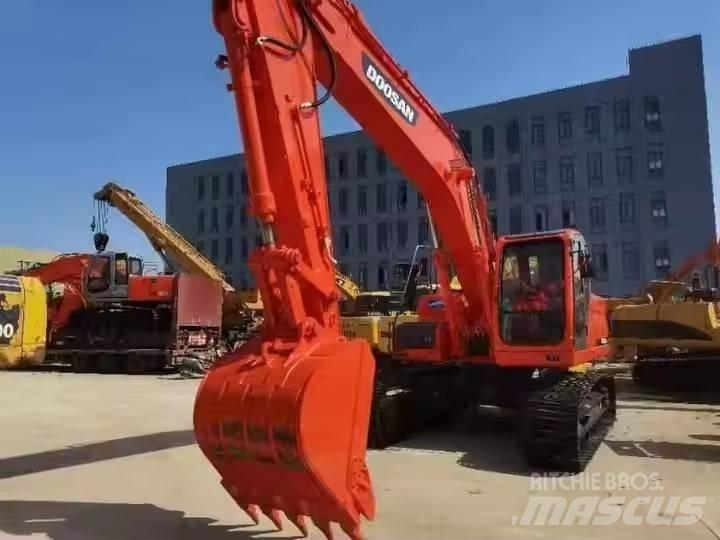 Doosan DX225LC Crawler excavators