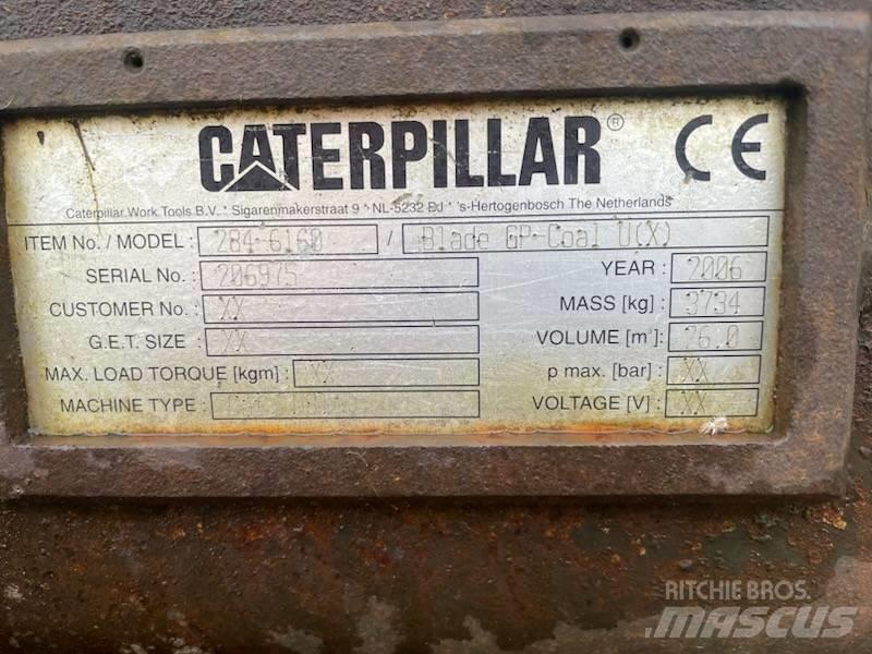 CAT D8 Blades