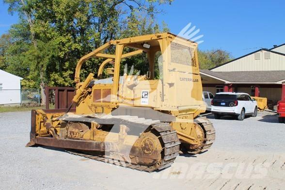 CAT D6D Crawler dozers