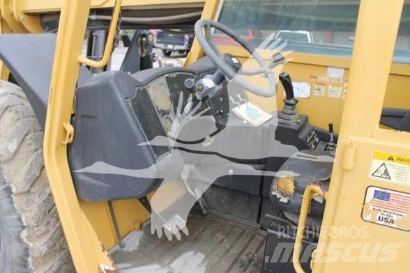 CAT TL1055 Telescopic handlers