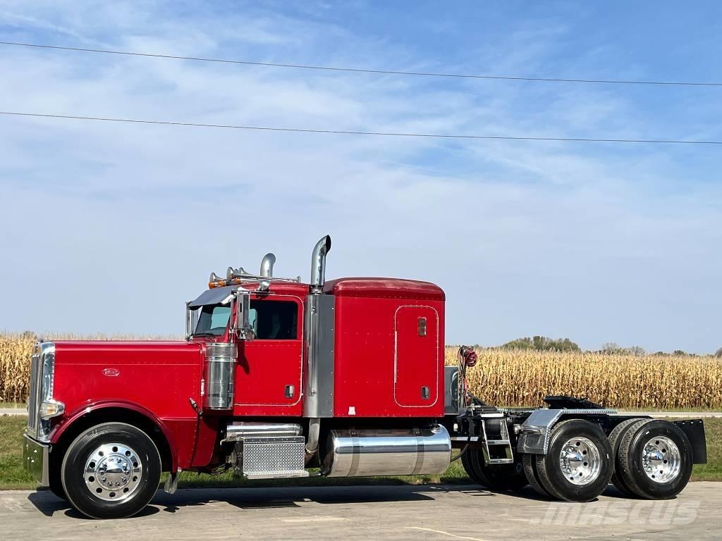 Peterbilt 389 Prime Movers