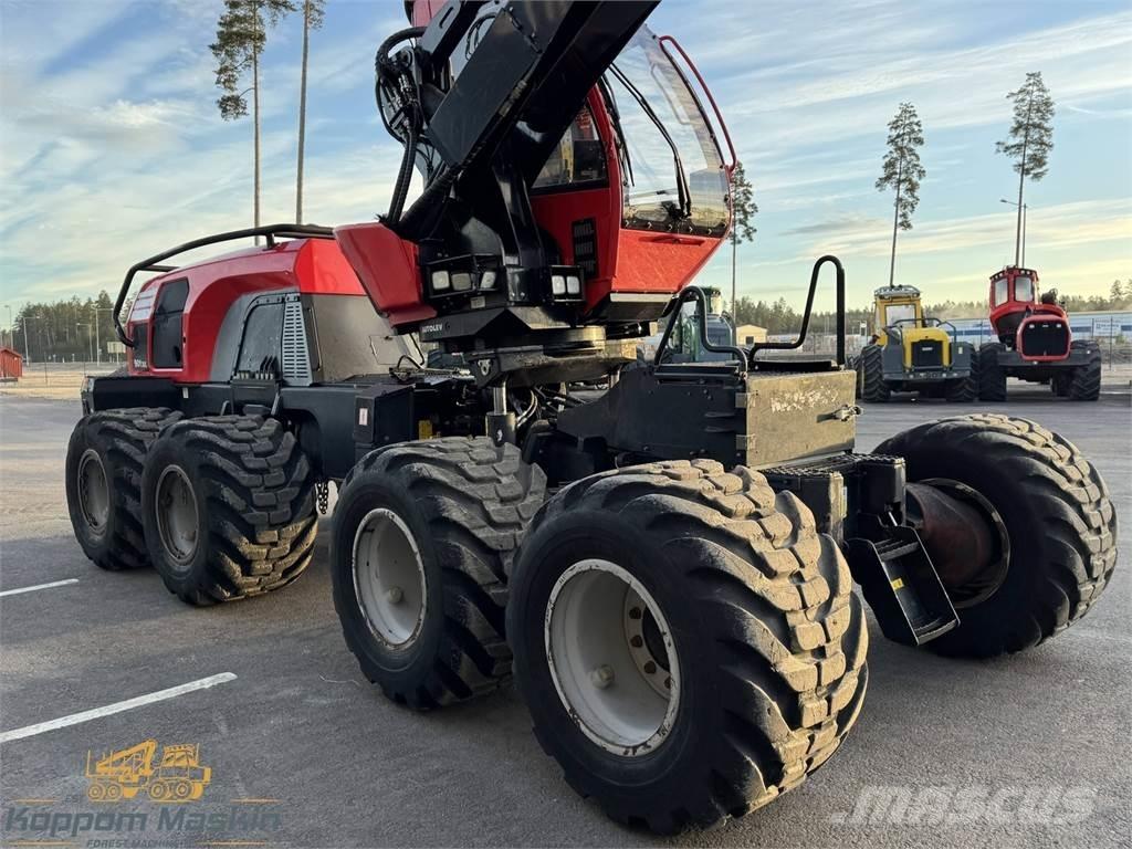 Komatsu 901XC Harvesters