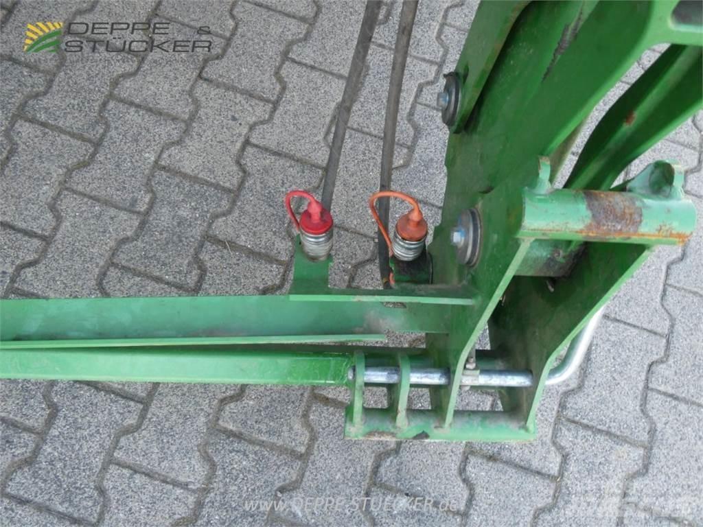 John Deere 6R 110 Tractors