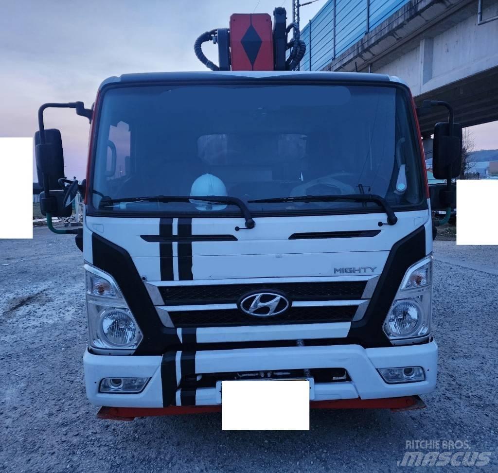 Novas 300 Truck mounted platforms