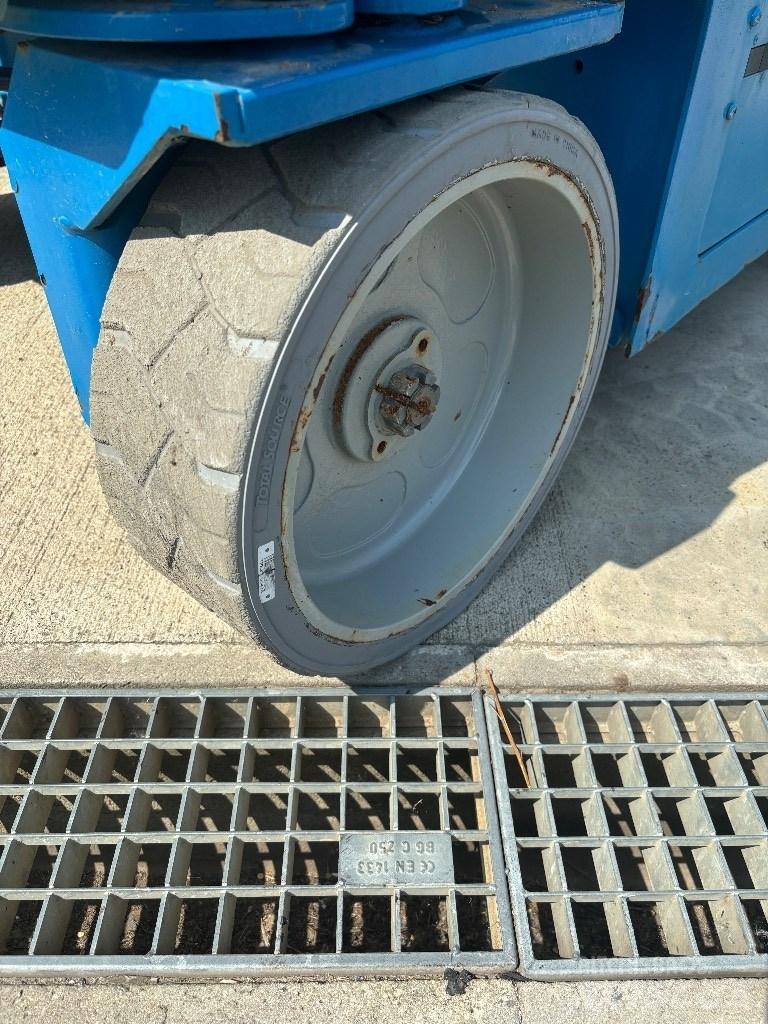 Genie GS 3246 Scissor lifts
