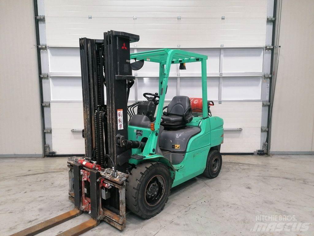 Mitsubishi FG35NT LPG trucks