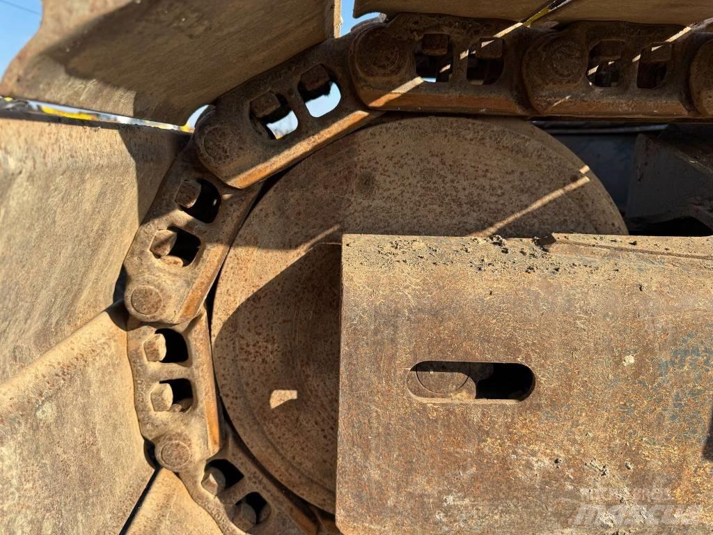 Komatsu PC 138 Crawler excavators