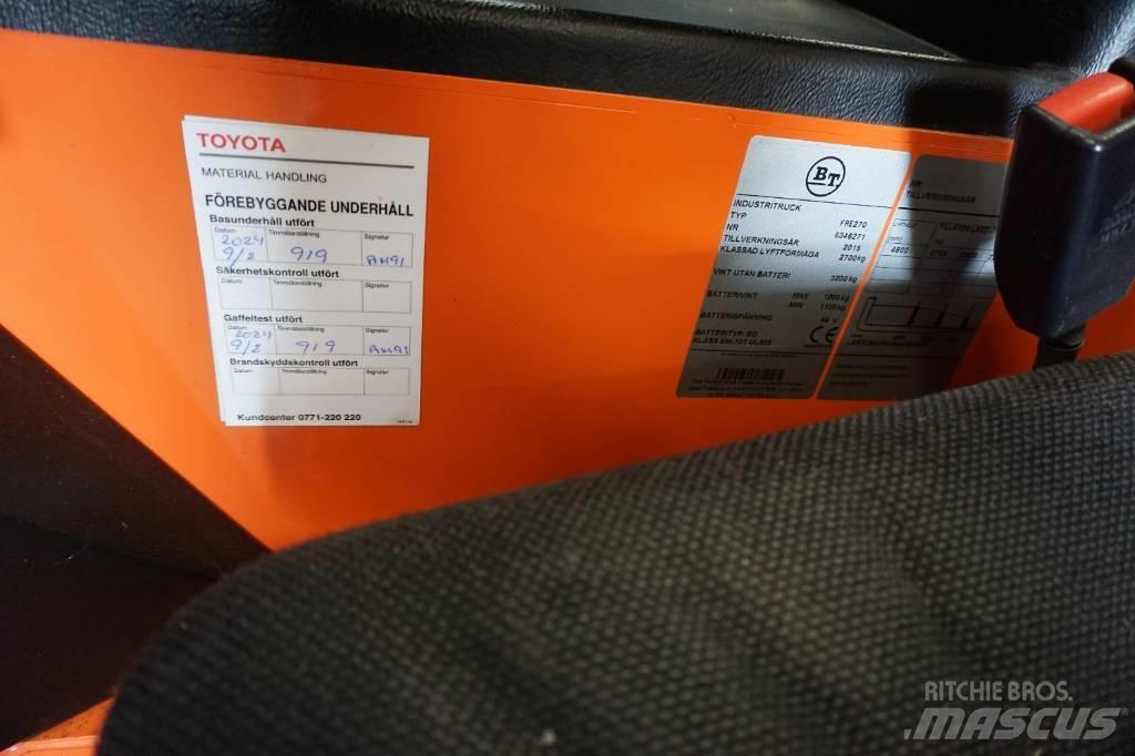 Toyota FRE270 4-way reach truck