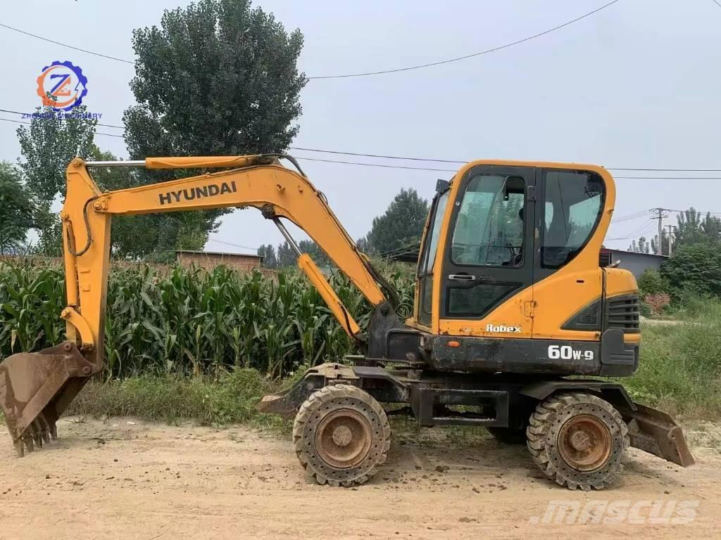 Hyundai 60 W Wheeled excavators