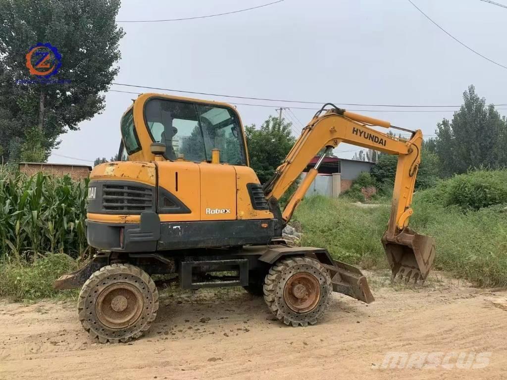Hyundai 60 W Wheeled excavators