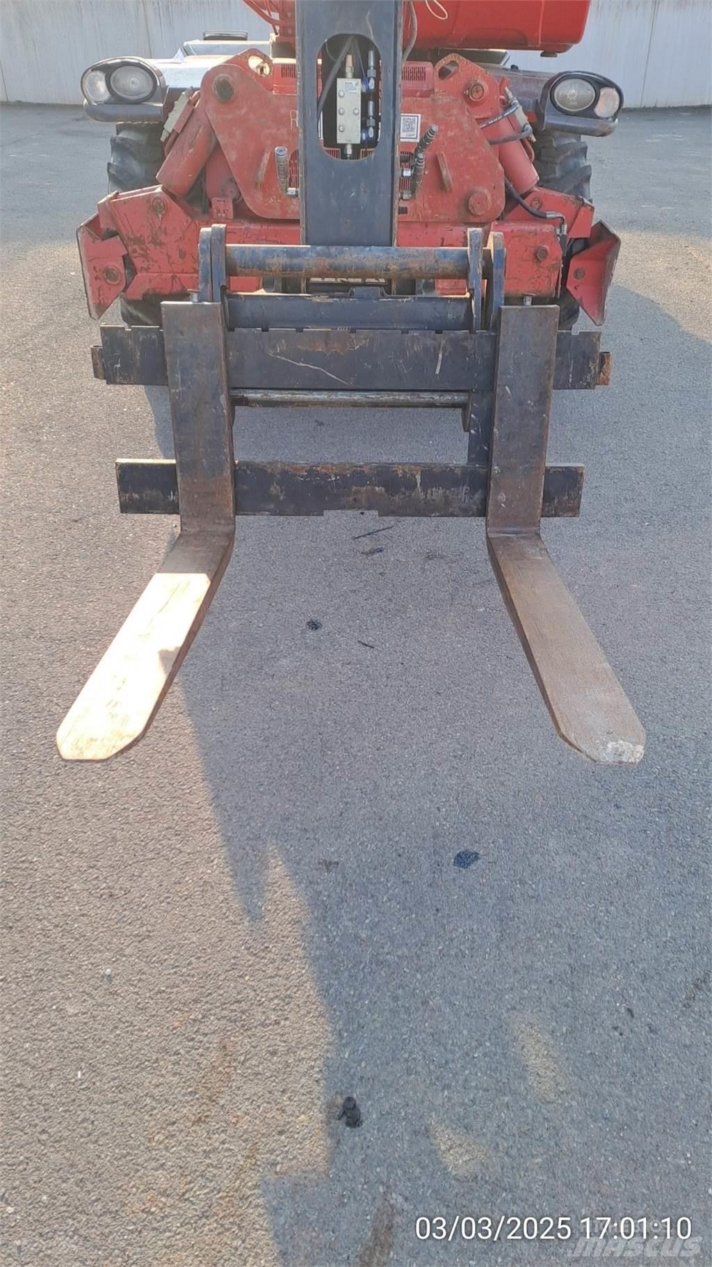 Manitou MT1440 Telescopic handlers