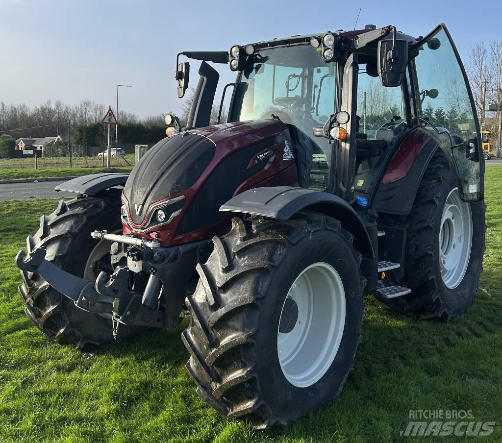 Valtra N175V Tractors