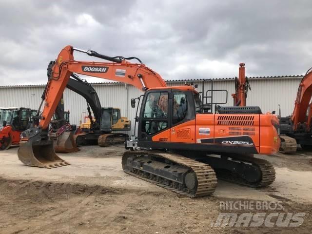 Doosan DX225LC-5 Crawler excavators