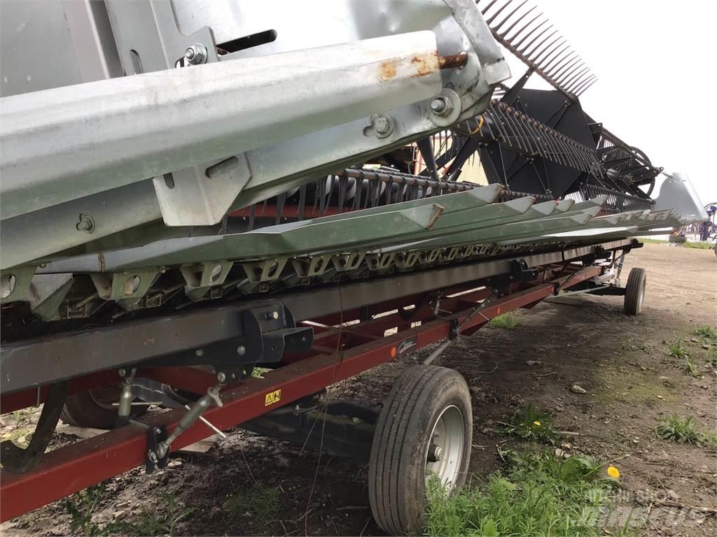Case IH 3100 Combine harvester heads
