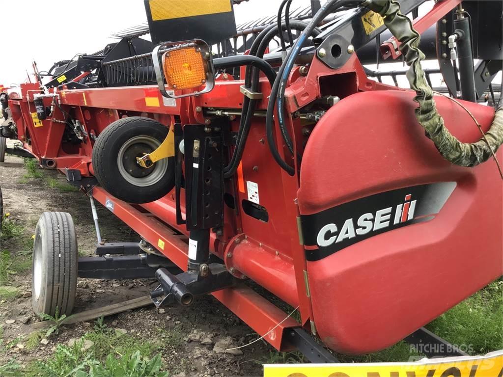 Case IH 3100 Combine harvester heads