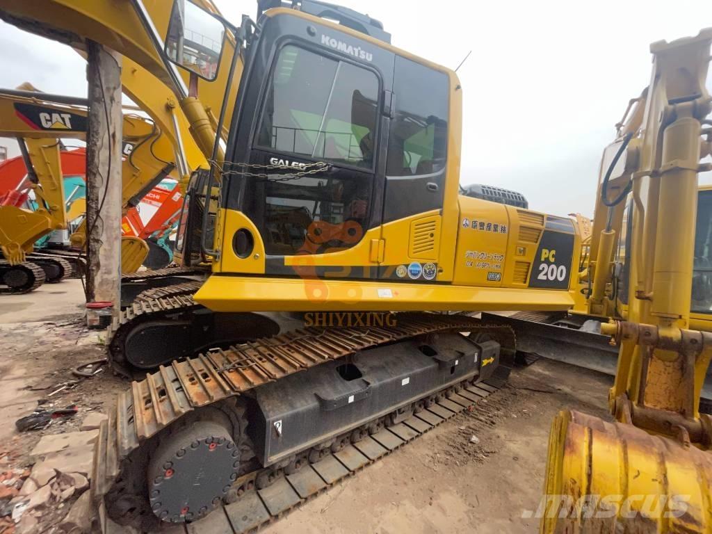 Komatsu PC 200-8 Crawler excavators