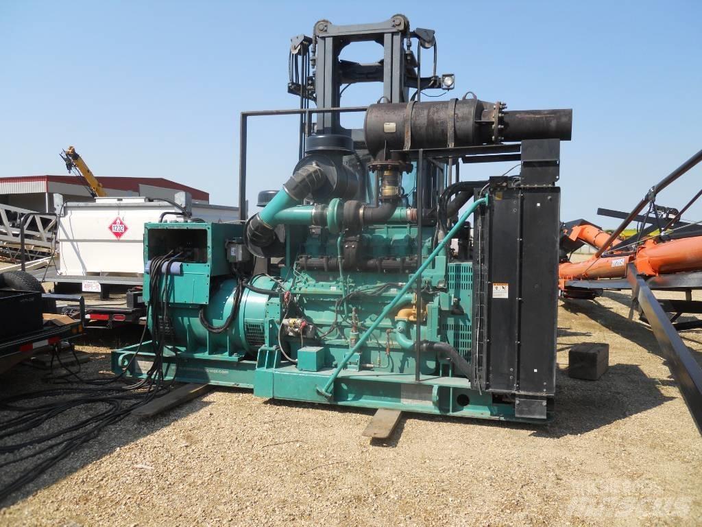 Cummins 600KW Diesel Generators