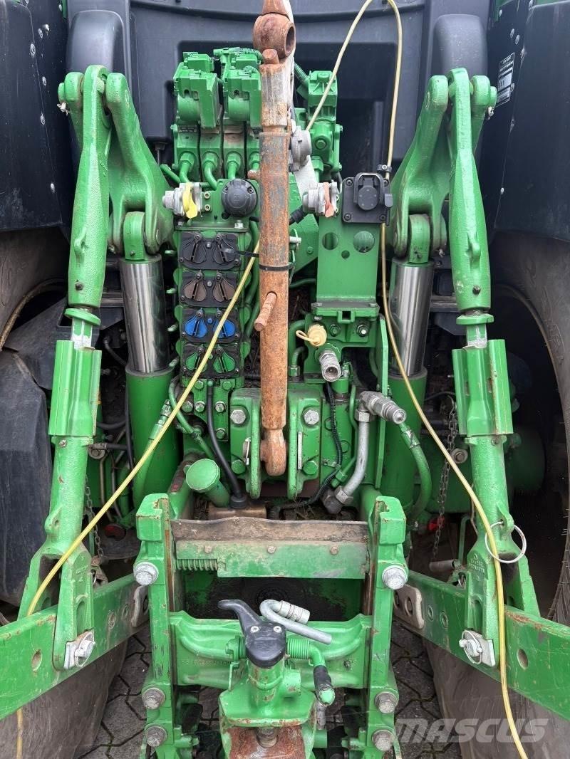 John Deere 6195 R Tractors