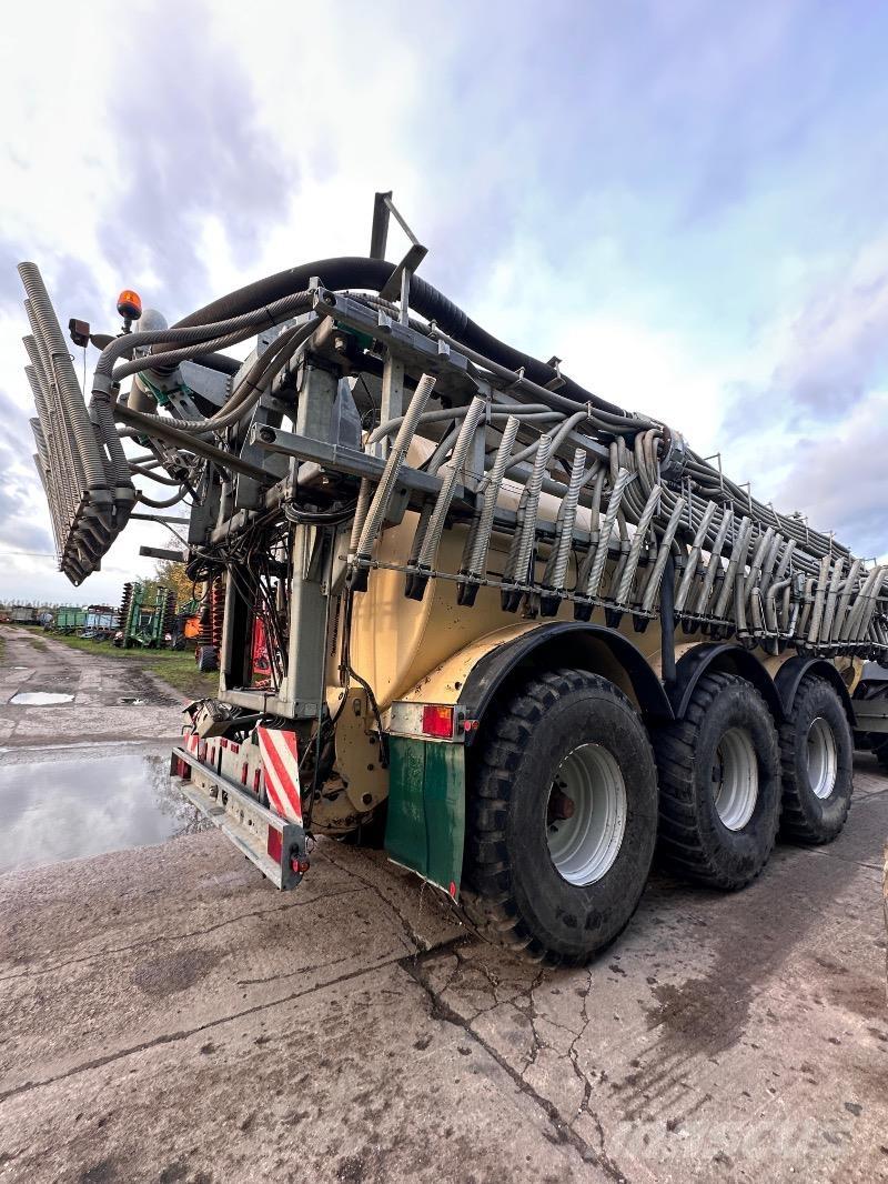 Samson PG 25 Manure spreaders