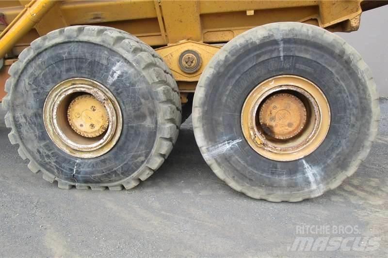Bell B40D 6X6 Articulated Haulers