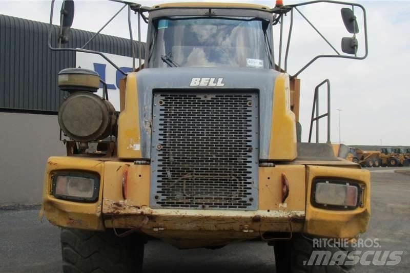 Bell B40D 6X6 Articulated Haulers
