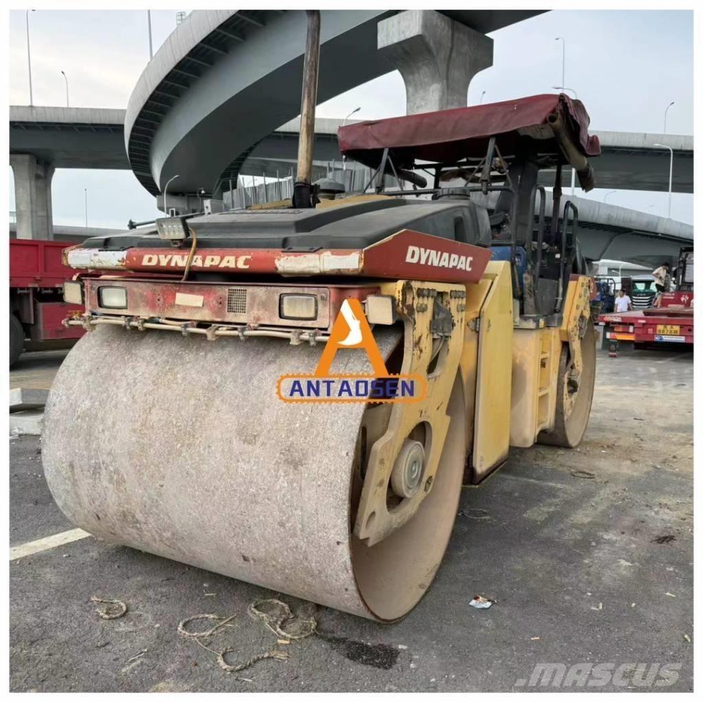 Dynapac CC422 Twin drum rollers