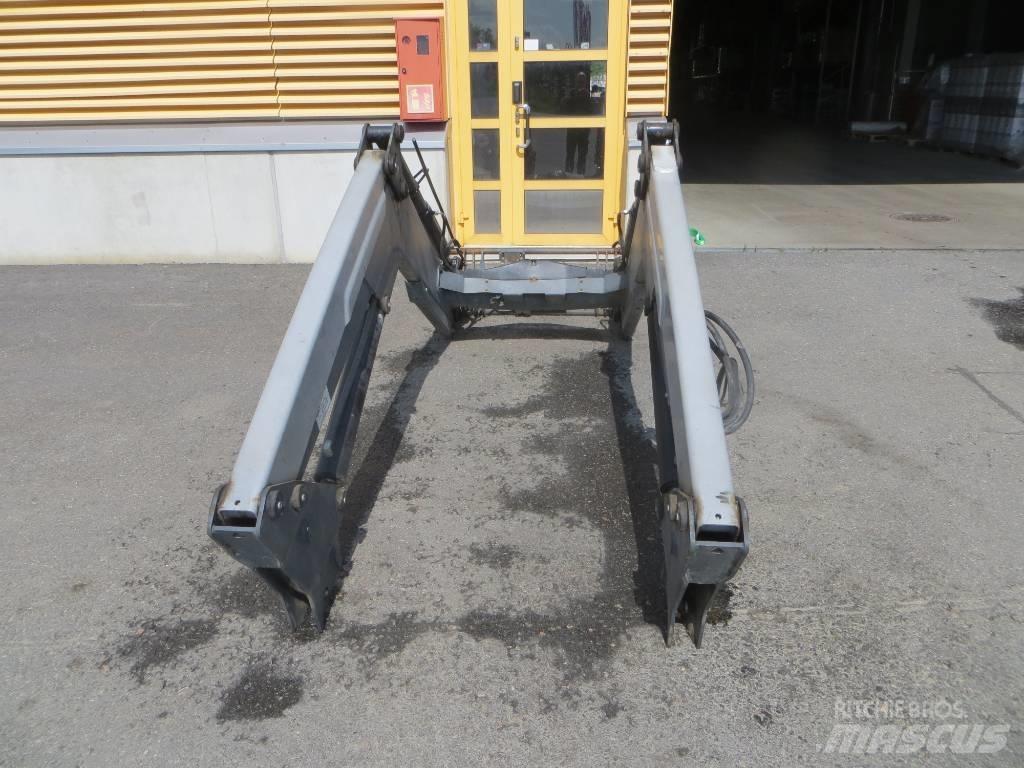 Quicke Q65 Front loaders and diggers