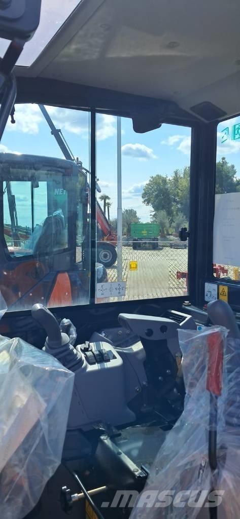 Hitachi ZX33U Crawler excavators